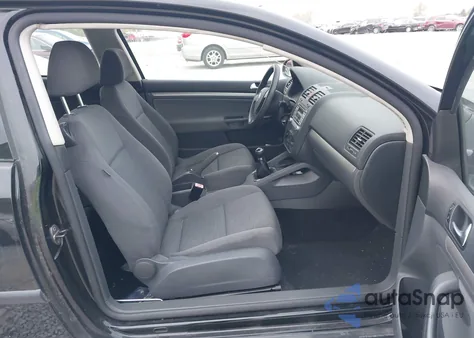 2009 Volkswagen Rabbit S z USA, uszkodzony, nr VIN WVWAA71K99W067751